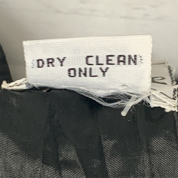 Cee Cee black 100 % silk sequined top size Medium - Picture 5 of 8